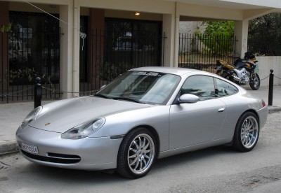 Porsche 911 Carrera 4: click to zoom picture.