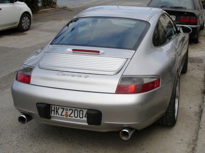 Porsche 911 Carrera 4 Rear: click to zoom picture.