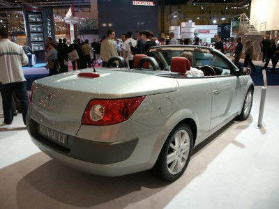 Renault Megane Convertible: click to zoom picture.