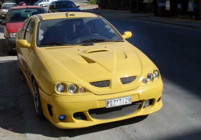 Renault Megane Modified Bonnet: click to zoom picture.