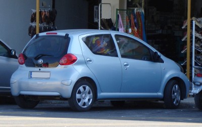 Toyota Aygo Blue: click to zoom picture.