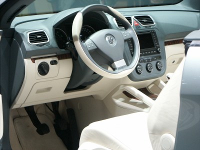 VW Golf Concept Car Interior: click to zoom picture.