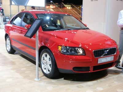 Volvo S40: click to zoom picture.