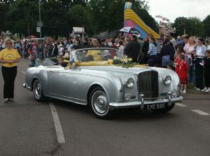 Procession 7